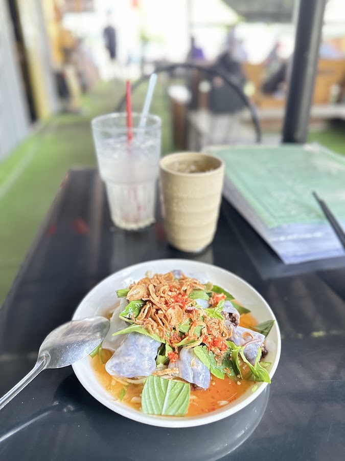 BÁNH CUỐN CÔ BA