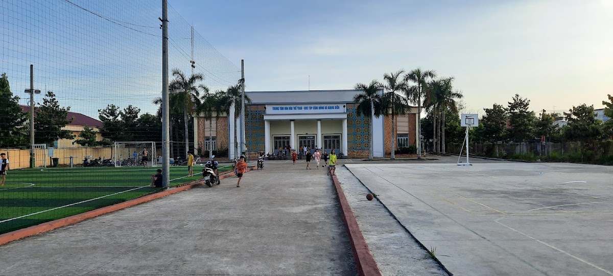 Nhà văn hóa xã Giang Điền