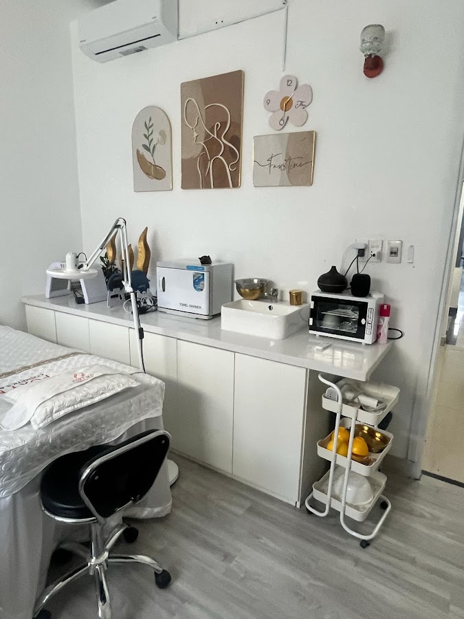 Foxy MD Dermatology and Aesthetic Clinic