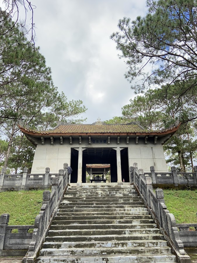 Lăng mộ Quận Công Nguyễn Hữu Hào