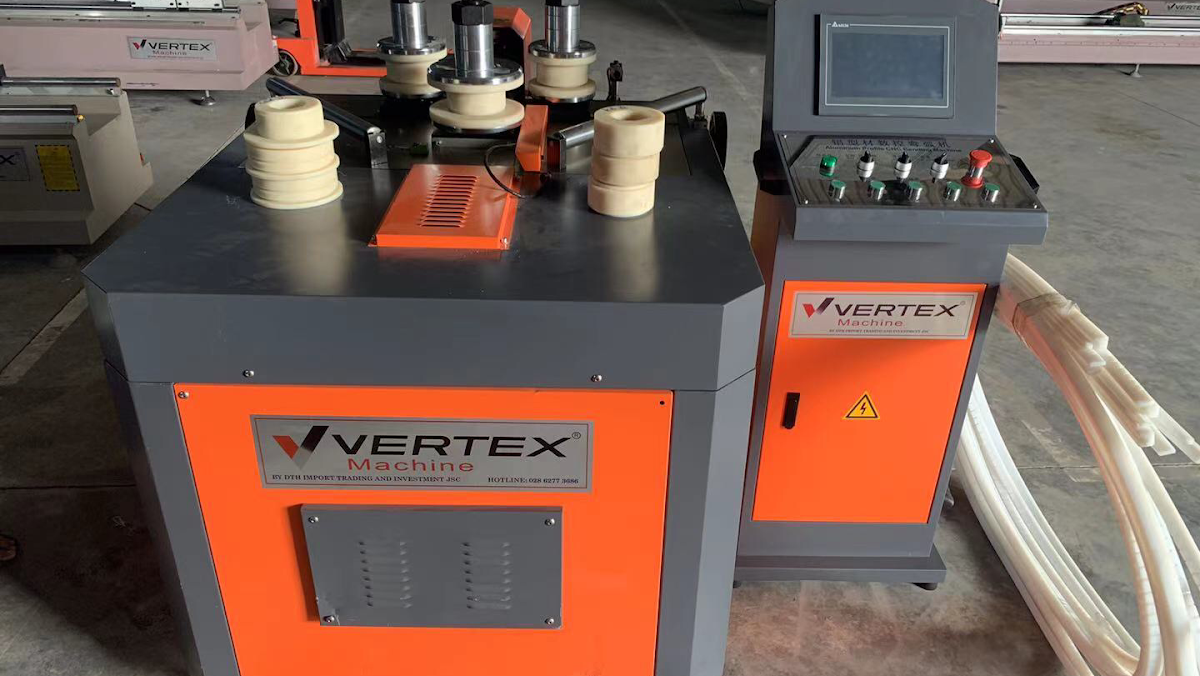 Máy cắt nhôm vertex