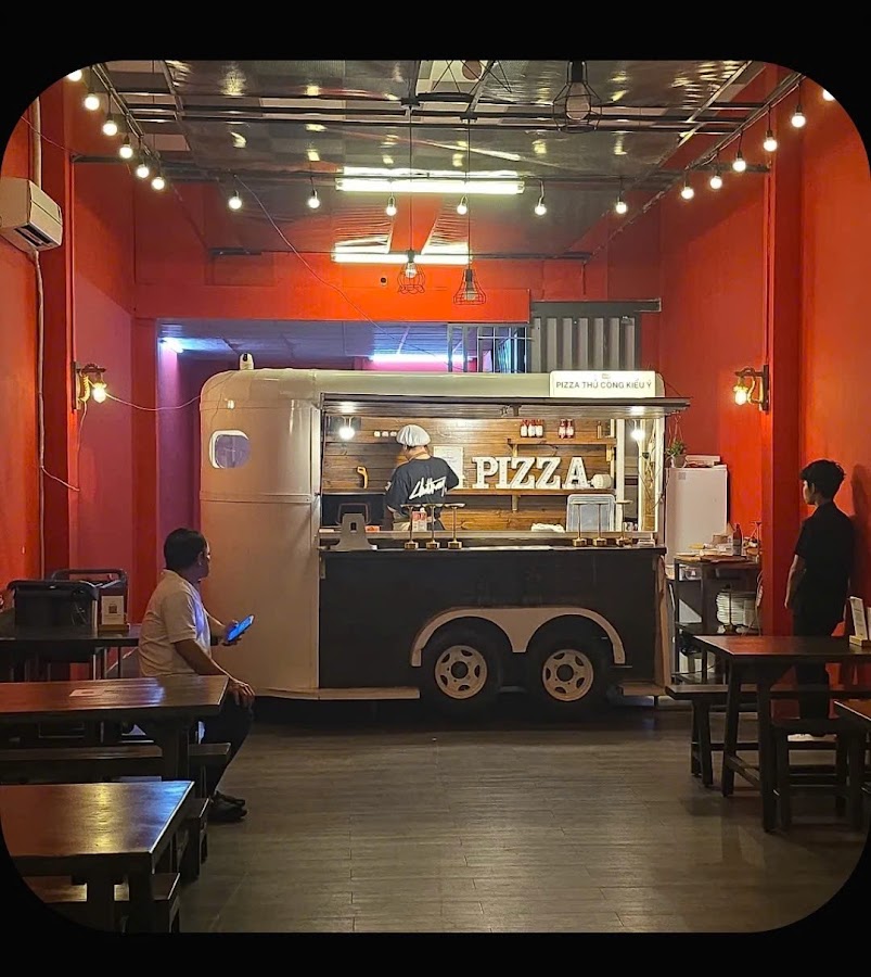 EIGHT PIZZA THỦ CÔNG