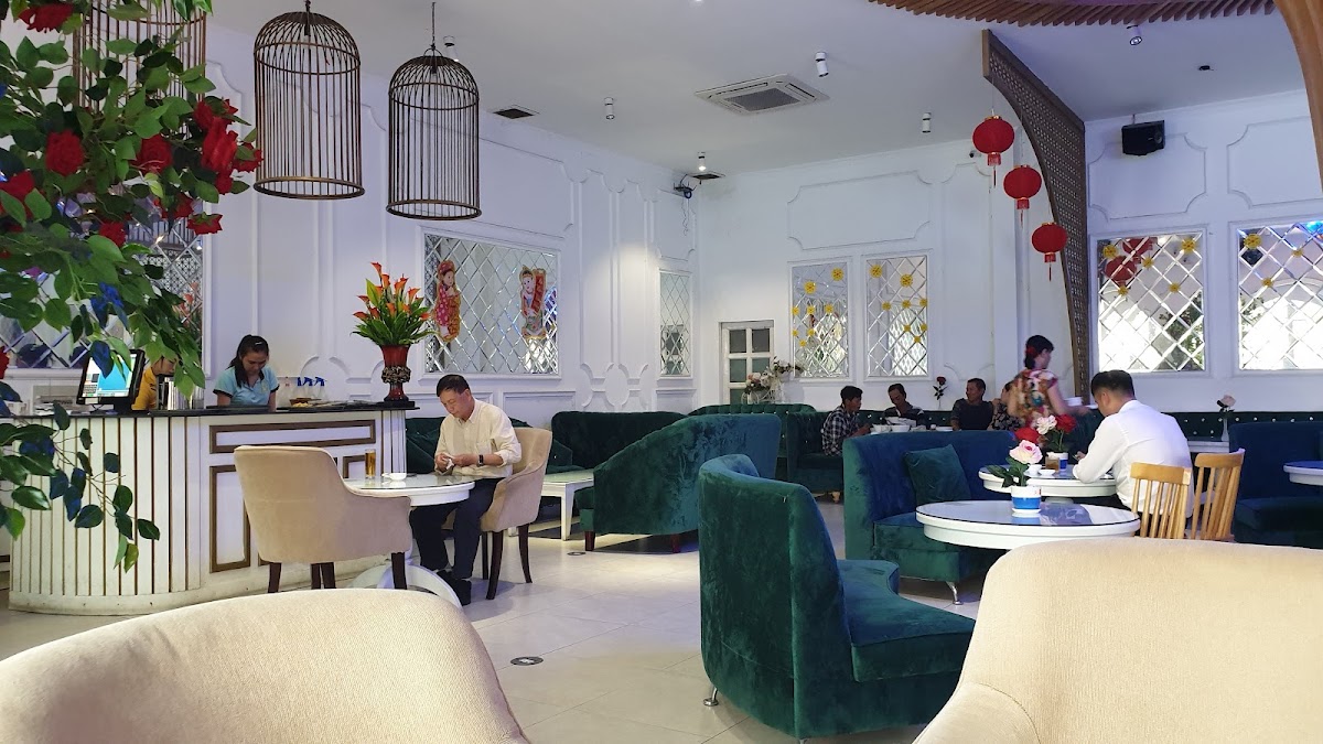 Cafe & Kem Hồ Bơi Hoà Bình
