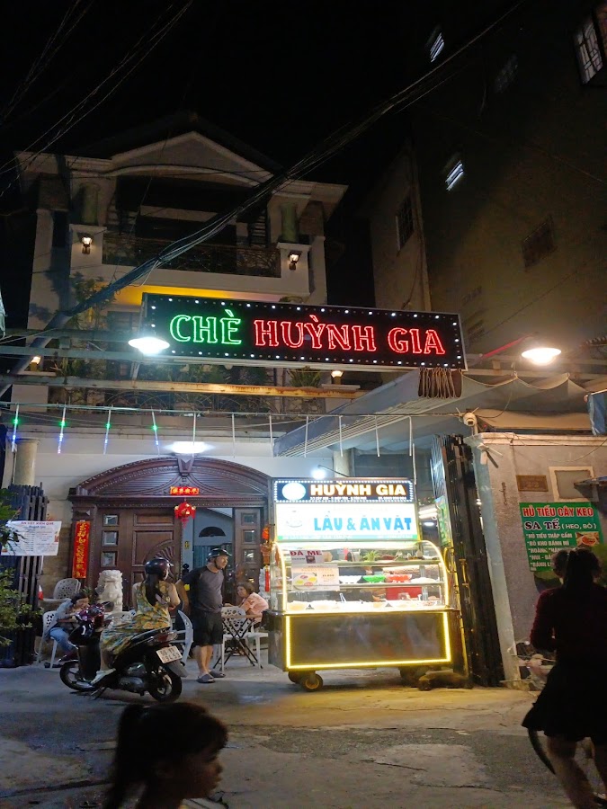 Chè Huỳnh Gia