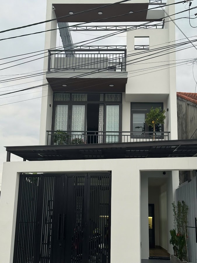 Đông Y Khiêm House