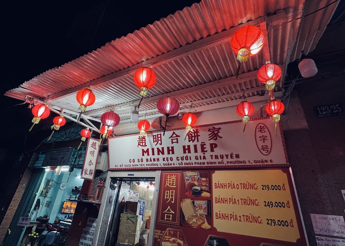 Tiệm bánh kẹo người Hoa - Minh Hiệp