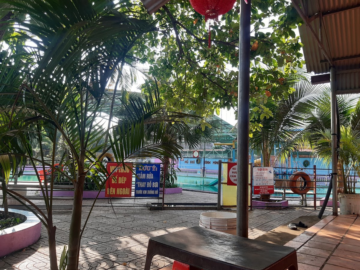 Hồ Bơi Minh Quân