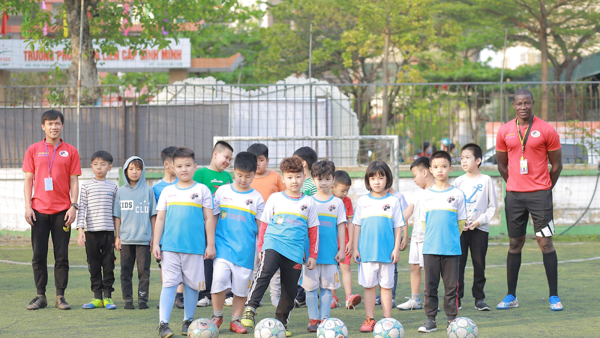 Trung tâm đào tạo bóng đá trẻ văn tâm đồng nai