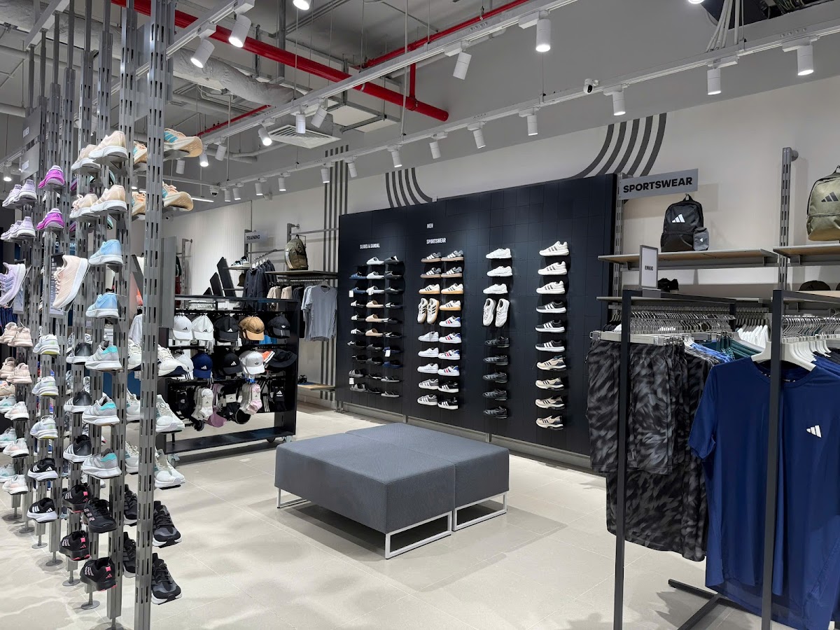 Adidas Store Tân An