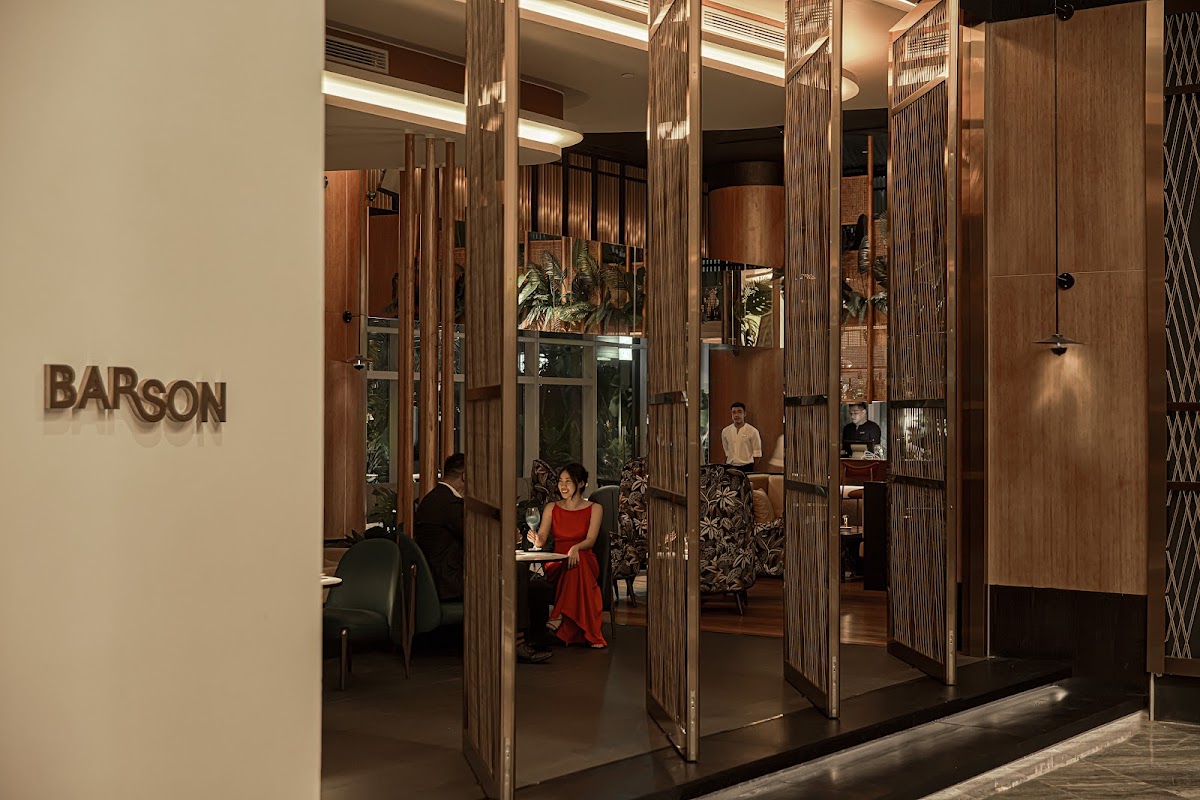 BAR SON Saigon