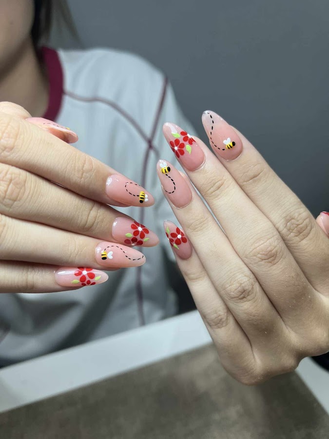 Hẻm - Tiệm Nail Mi