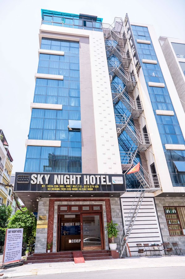 Sky Night Hotel