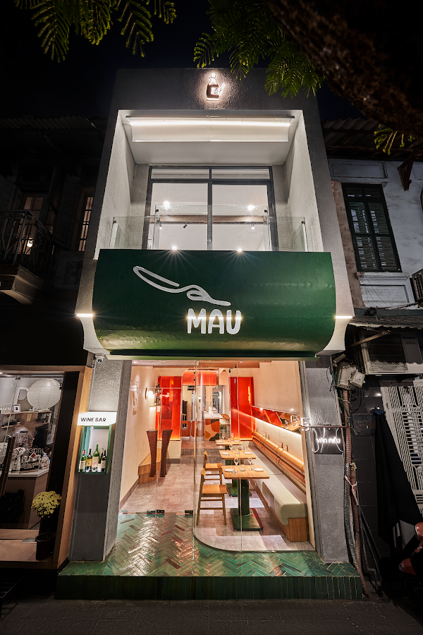 MÀU