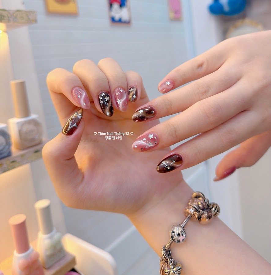 Tiệm Nail Tháng 12