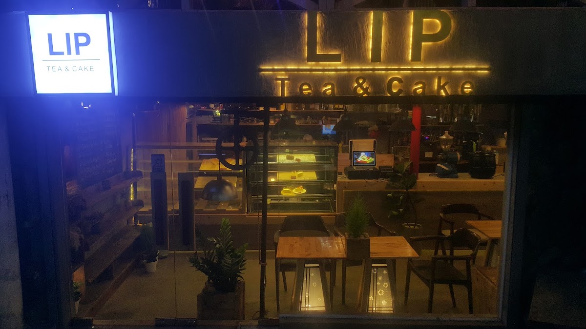 Lip Cafe & Tea