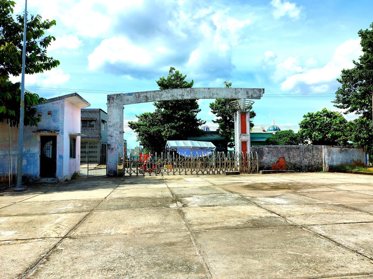Nhà Văn Hóa Tân Bình