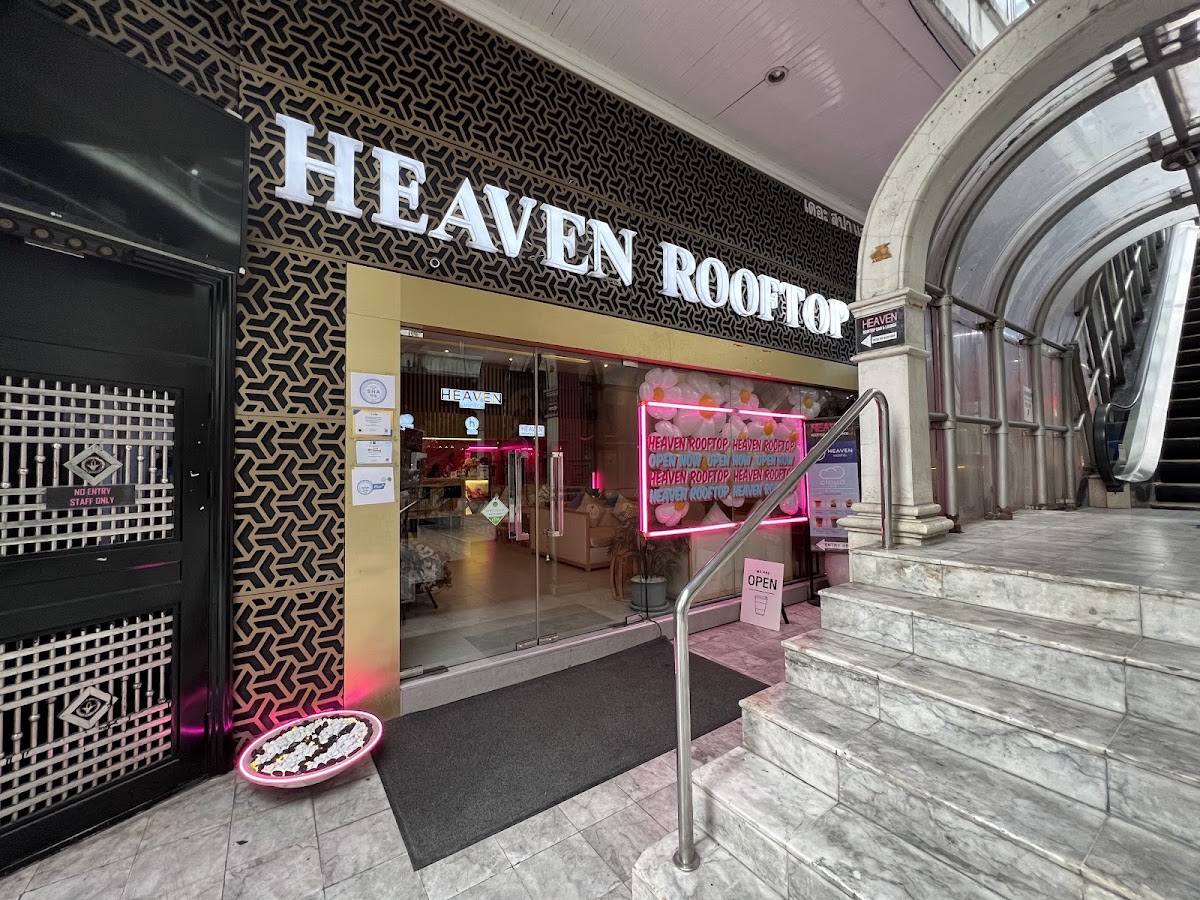 Heaven Rooftop Bar & Lounge