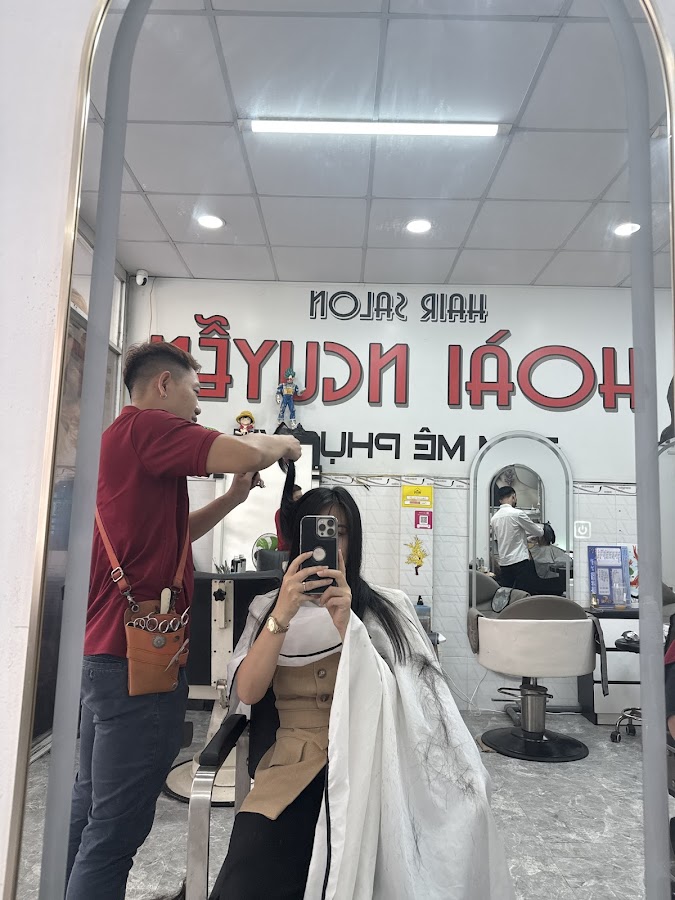 Salon Hoài Nguyễn