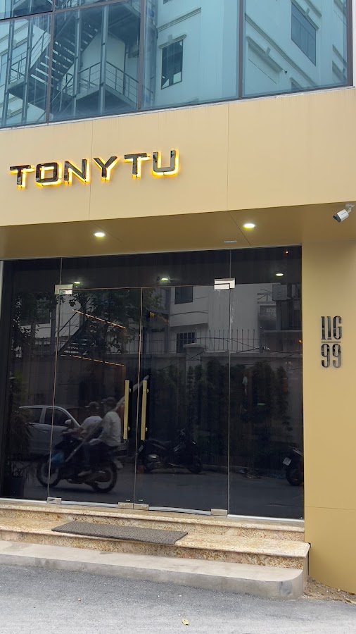 Tony Tú Authentic