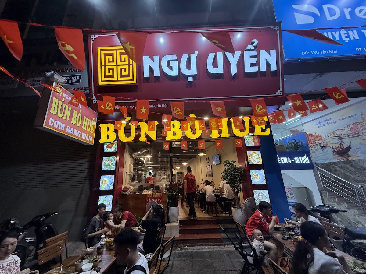BÚN BÒ HUẾ NGỰ UYỂN 132 TÂN MAI