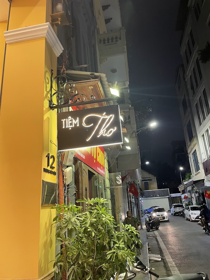 Tiệm Thơ