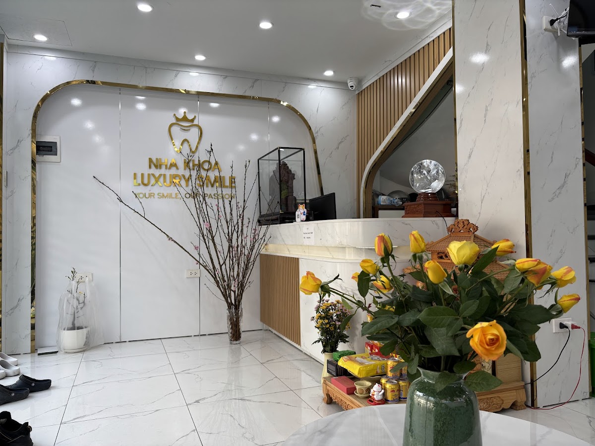 Nha Khoa Luxury Smile
