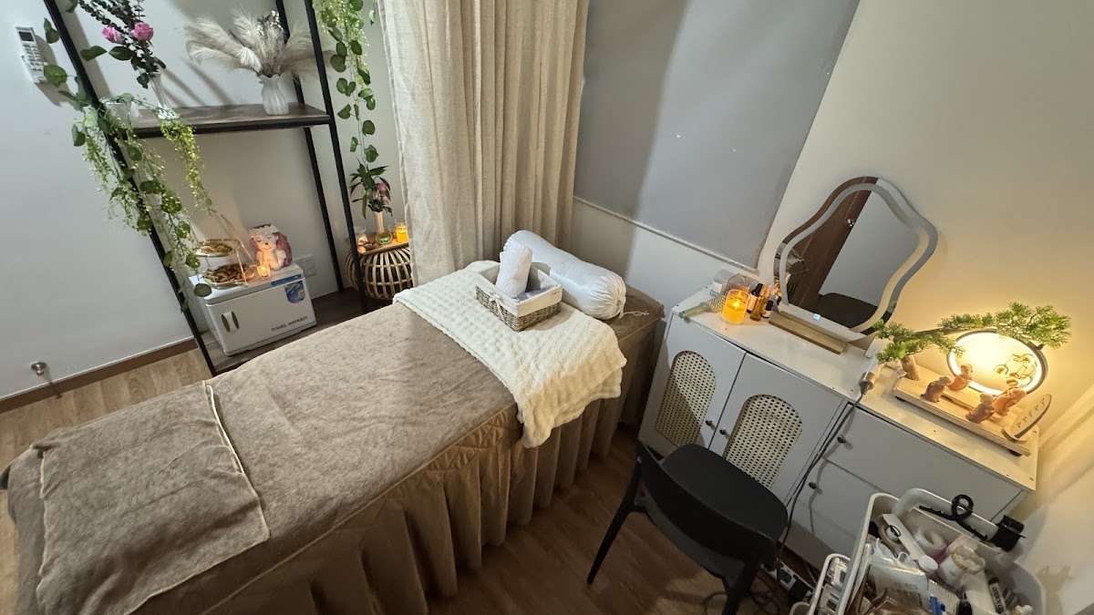 Tiệm Nhà Linh Gội Dưỡng Sinh-Nối Mi-Massage