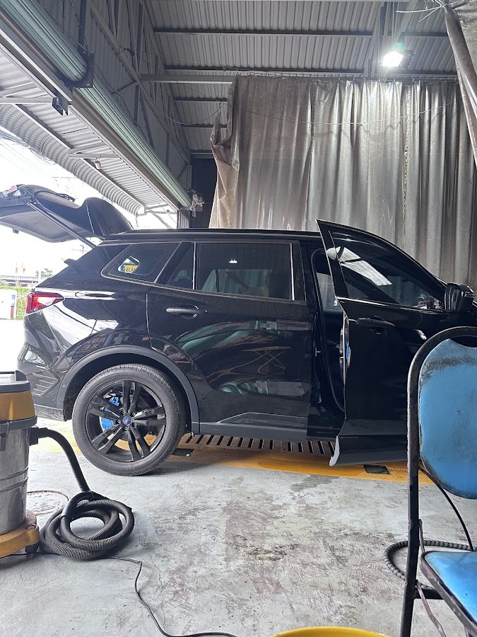 Rửa xe Black Nguyễn