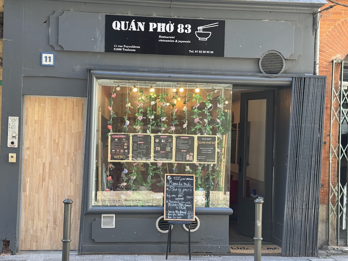 QUAN PHO 83