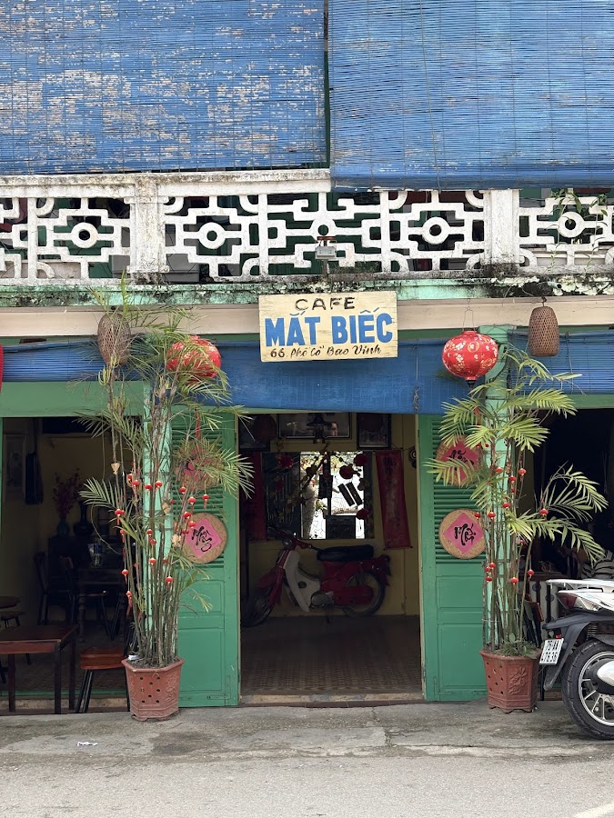 Cà Phê Mắt Biếc