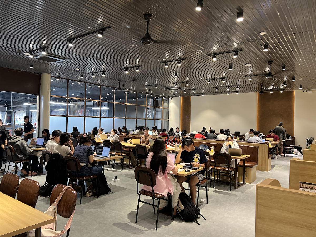 Trạm 247 Study Cafe & Workspace CN Thủ Đức