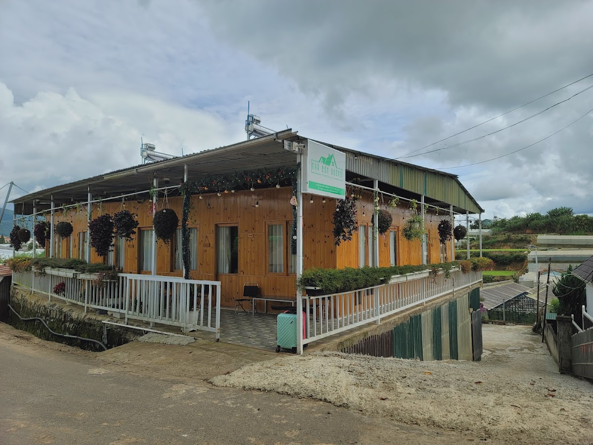 Nhà Bên Đường Homestay