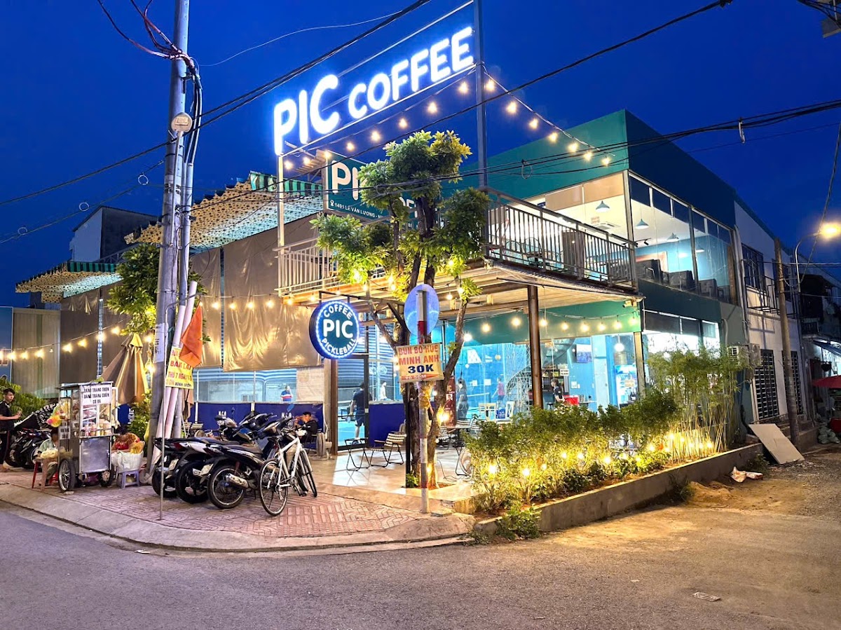 PIC COFFEE ( Sân pickleball + coffee)