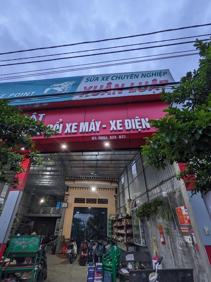 Sửa chữa xe máy Xuân Luật