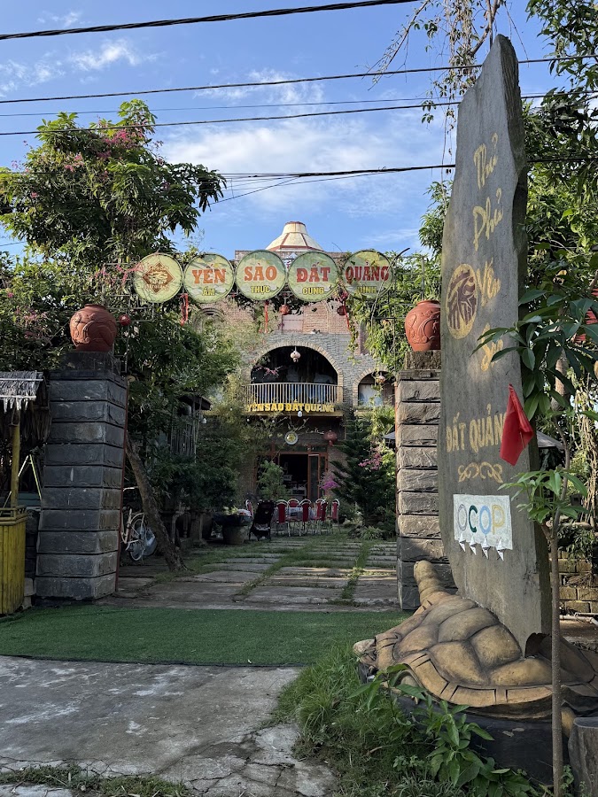 Nhà Yến Sinh Thái Đất Quảng