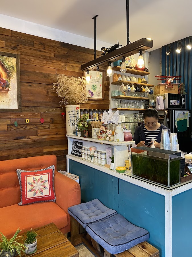 B coffee and tea in Dalat