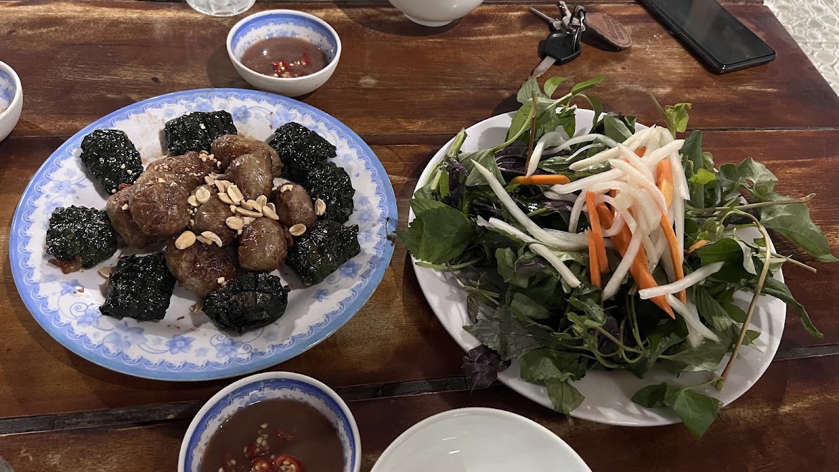 Quán Lẩu Bò Sáu Lùn