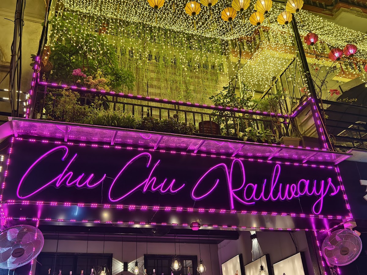 36 TH Railway Bistro (Cà phê Trường Hà)