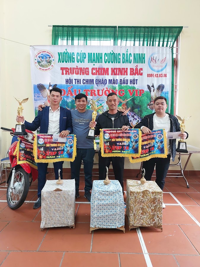 Nhà Văn Hoá Thôn Đông-Hoàn Sơn