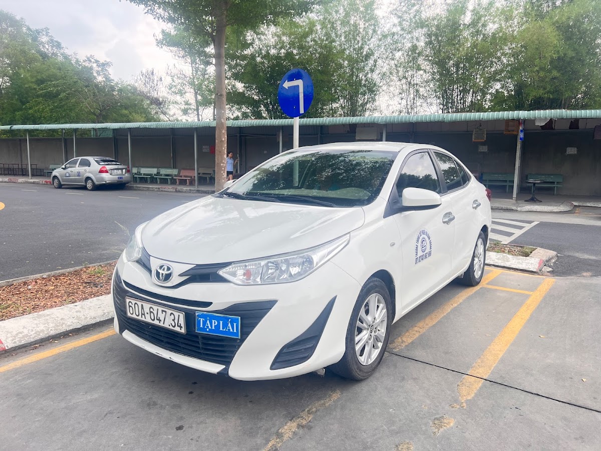 Đào tạo lái xe Thầy Bình