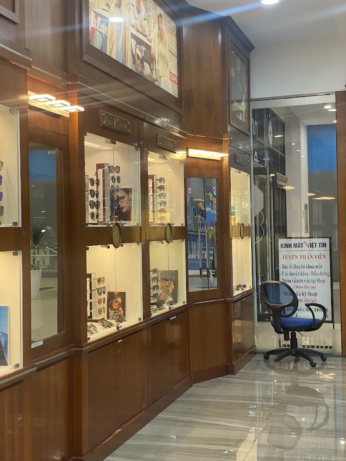 Kính Mắt Việt Tín - Tasco Mall Long Biên Số 7-9 Nguyễn Văn Linh