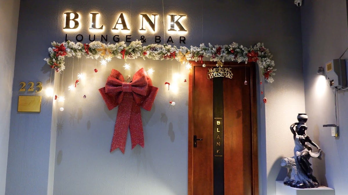 BLANK Lounge & Bar