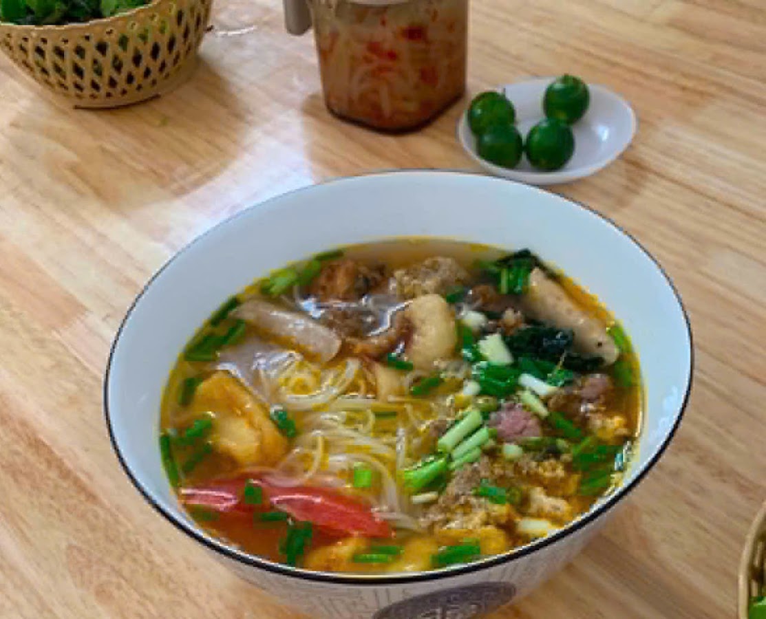 Bún riêu Thuật Hương