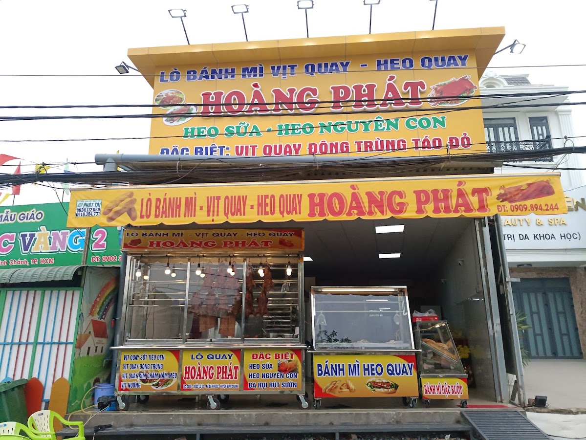 Lò bánh mì vịt quay heo quay Hoàng Phát