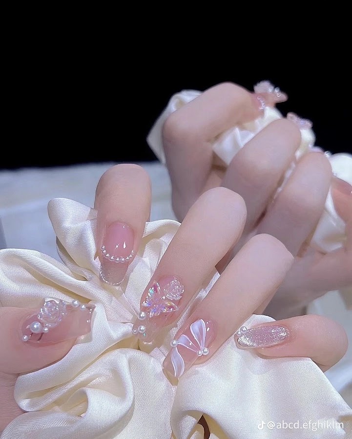 Tiệm spa - nail Xù