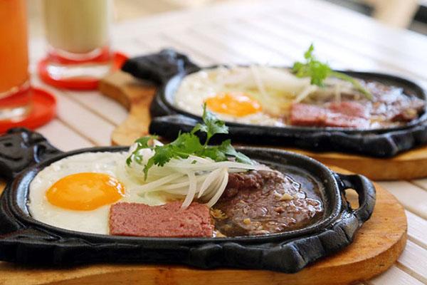 Bò Bít Tết Tuyết Anh