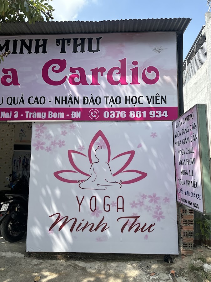 Yoga Minh Thư