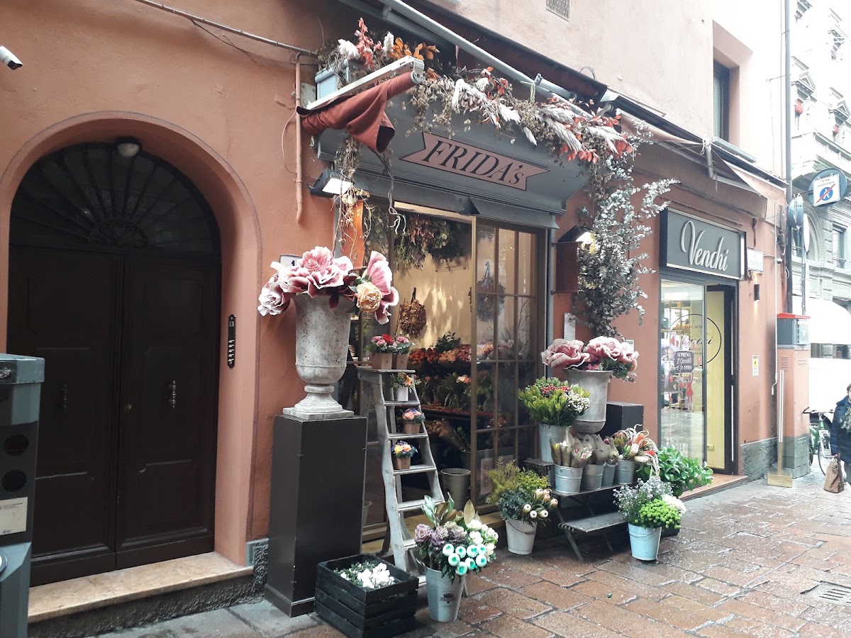 Frida's Bologna | Italian Flower Stores