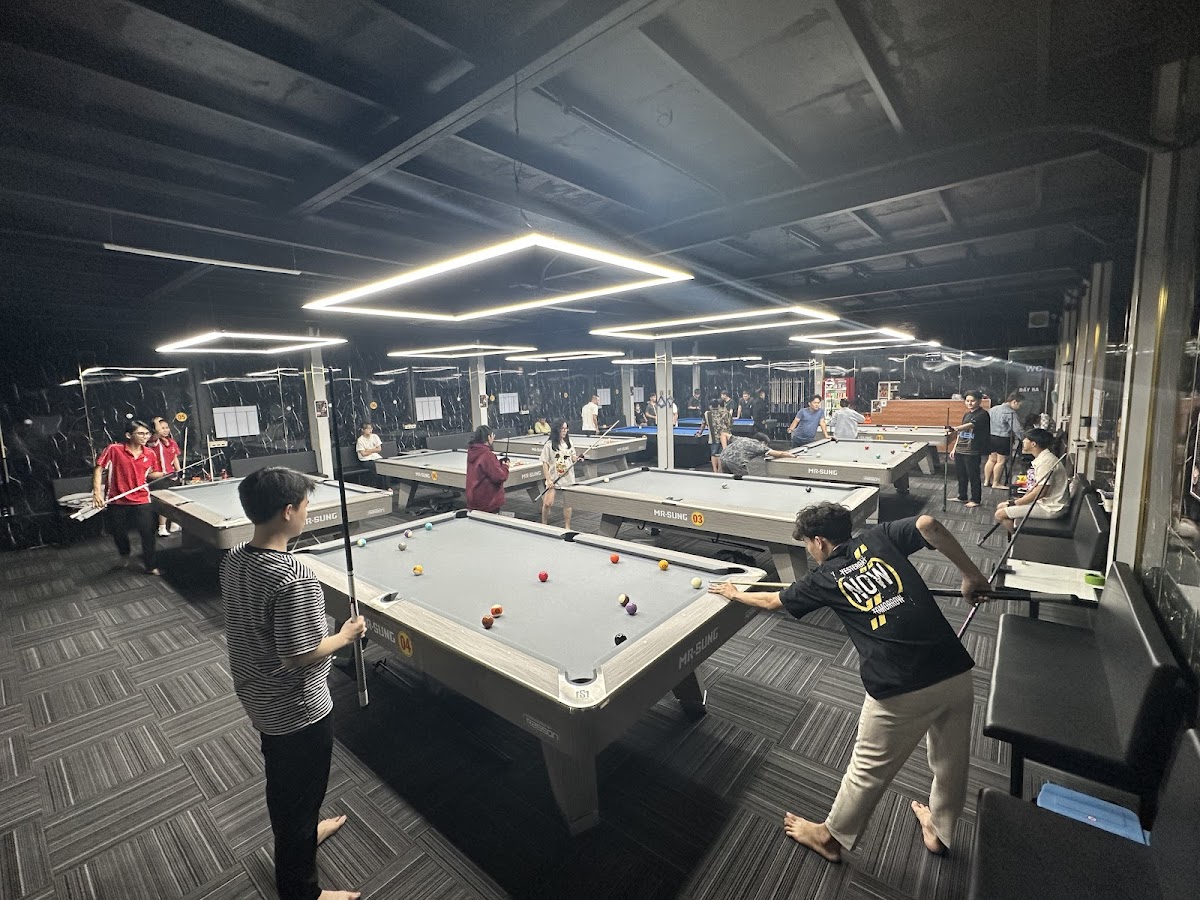 Gigamall Billiards