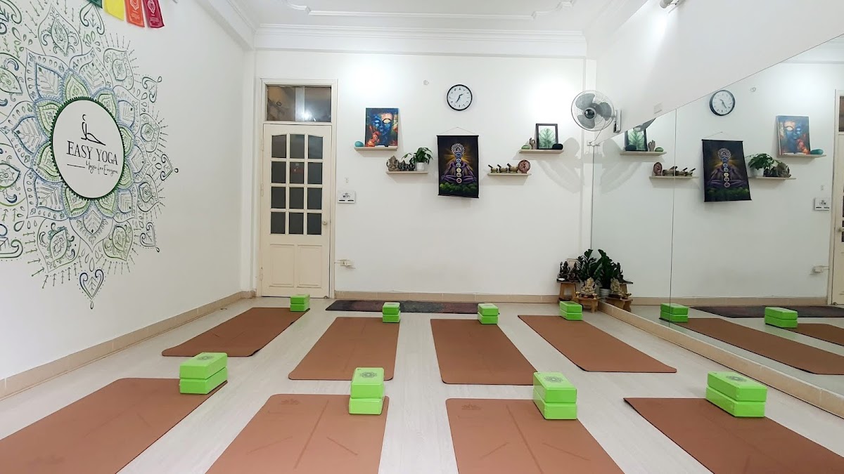 Easy Yoga Cozy Home Studio